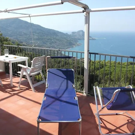 Lejlighed Sleeps 3 Air Con