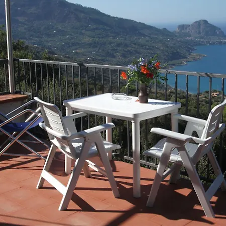 Sleeps 3 Air Con * Cefalù
