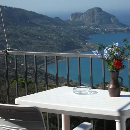 Sleeps 3 Air Con *